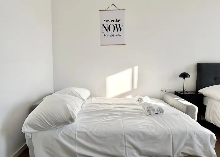 公寓 Brand New Luxury With Free Parking & Ac